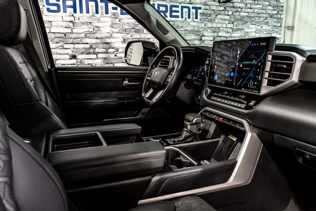 2024 Toyota Tundra Limited Hybrid 4x4 Toit Sieges Chauffants Camera in Montréal, Quebec - 20 - w1024h768px