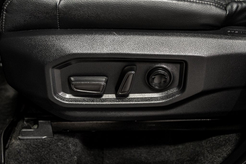 2024 Toyota Tundra Limited Hybrid 4x4 Toit Sieges Chauffants Camera in Montréal, Quebec - 17 - w1024h768px