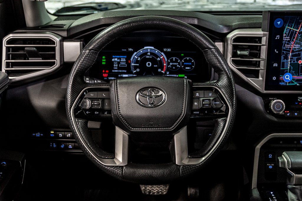 2024 Toyota Tundra Limited Hybrid 4x4 Toit Sieges Chauffants Camera in Montréal, Quebec - 24 - w1024h768px