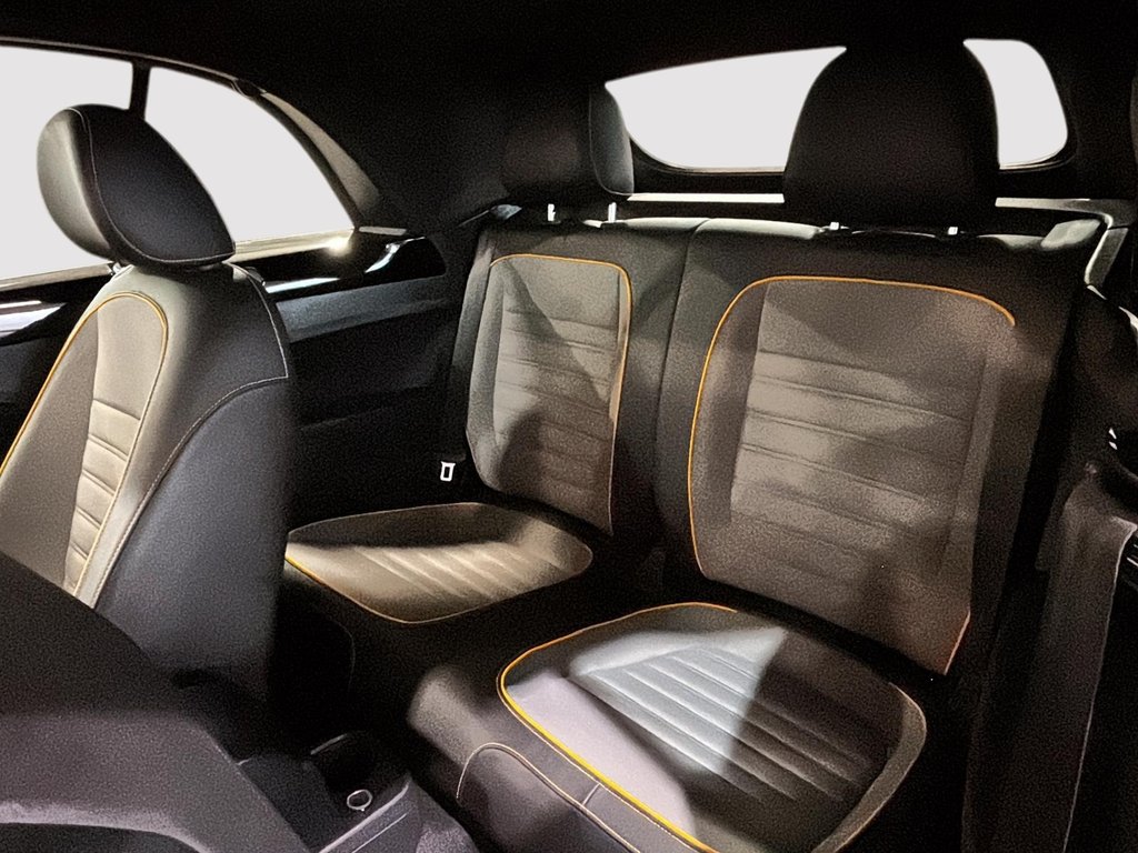 2017 Volkswagen Beetle Convertible Dune in Montréal, Quebec - 23 - w1024h768px