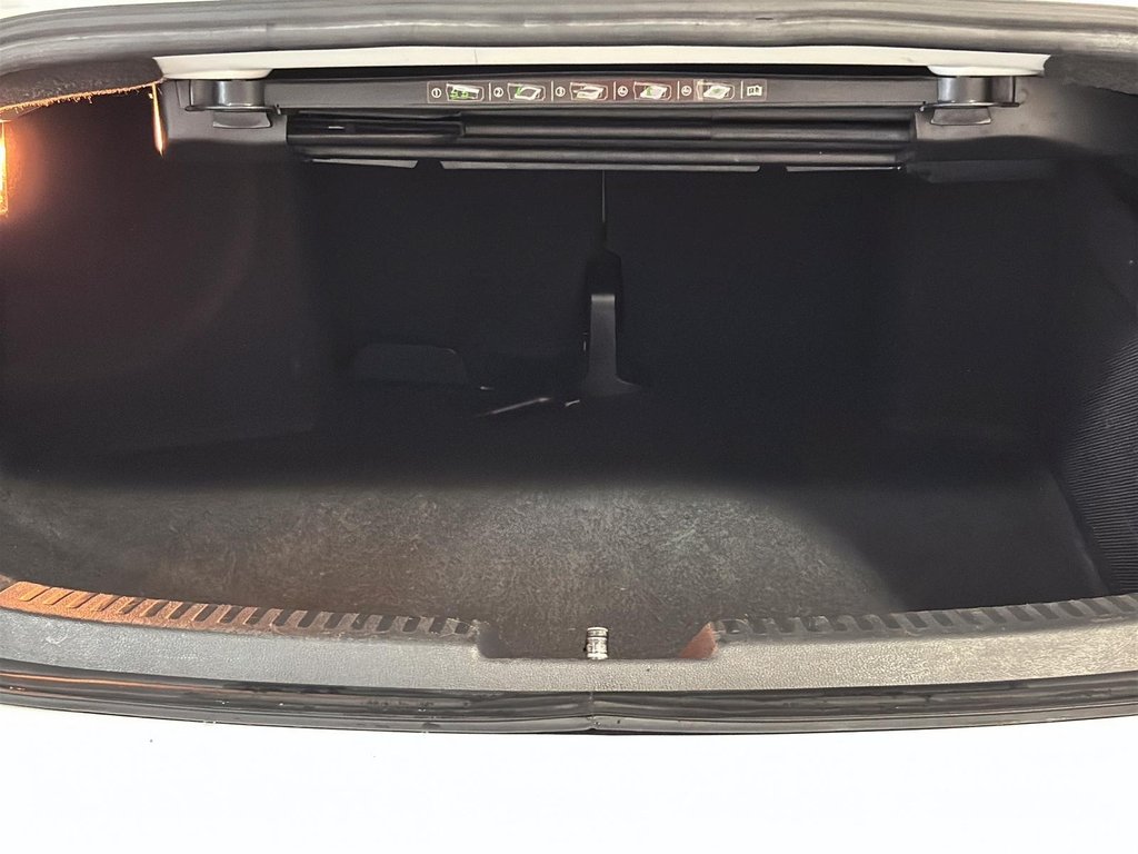 2017 Volkswagen Beetle Convertible Dune in Montréal, Quebec - 13 - w1024h768px