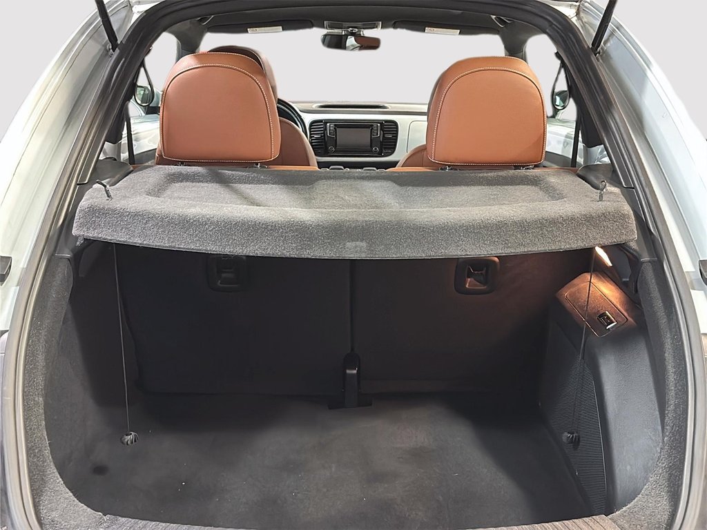 Volkswagen Beetle Coupe CLASSIC CAMERA TOIT PANORAMIQUE BAS KILOMETRAGE 2017 à Montréal, Québec - 11 - w1024h768px