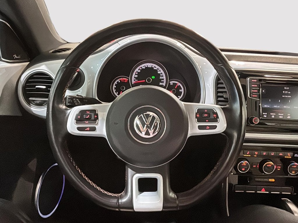 Volkswagen Beetle Coupe CLASSIC CAMERA TOIT PANORAMIQUE BAS KILOMETRAGE 2017 à Montréal, Québec - 30 - w1024h768px