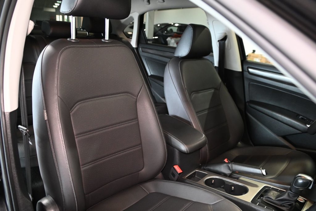 Volkswagen Passat HIGHLINE TOIT OUVRANT CAMERA SIEGES CHAUFFANT MAGS 2021 à Montréal, Québec - 17 - w1024h768px