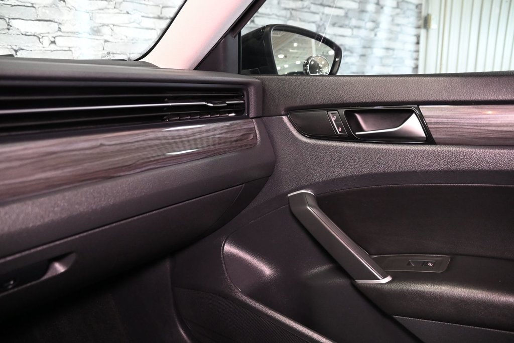 Volkswagen Passat HIGHLINE TOIT OUVRANT CAMERA SIEGES CHAUFFANT MAGS 2021 à Montréal, Québec - 25 - w1024h768px