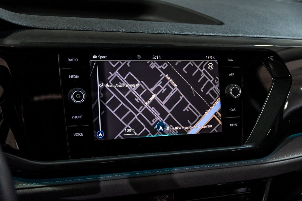 Volkswagen Taos HIGHLINE TOIT PANORAMIQUE CARPLAY NAVI CUIR MAGS 2023 à Montréal, Québec - 27 - w1024h768px