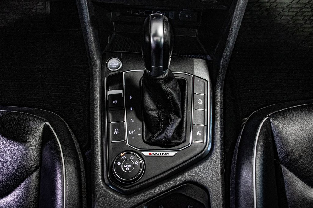 2018 Volkswagen Tiguan HIGHLINE R-LINE AWD TOIT OUVRANT NAVIGATION CUIR in Montréal, Quebec - 32 - w1024h768px