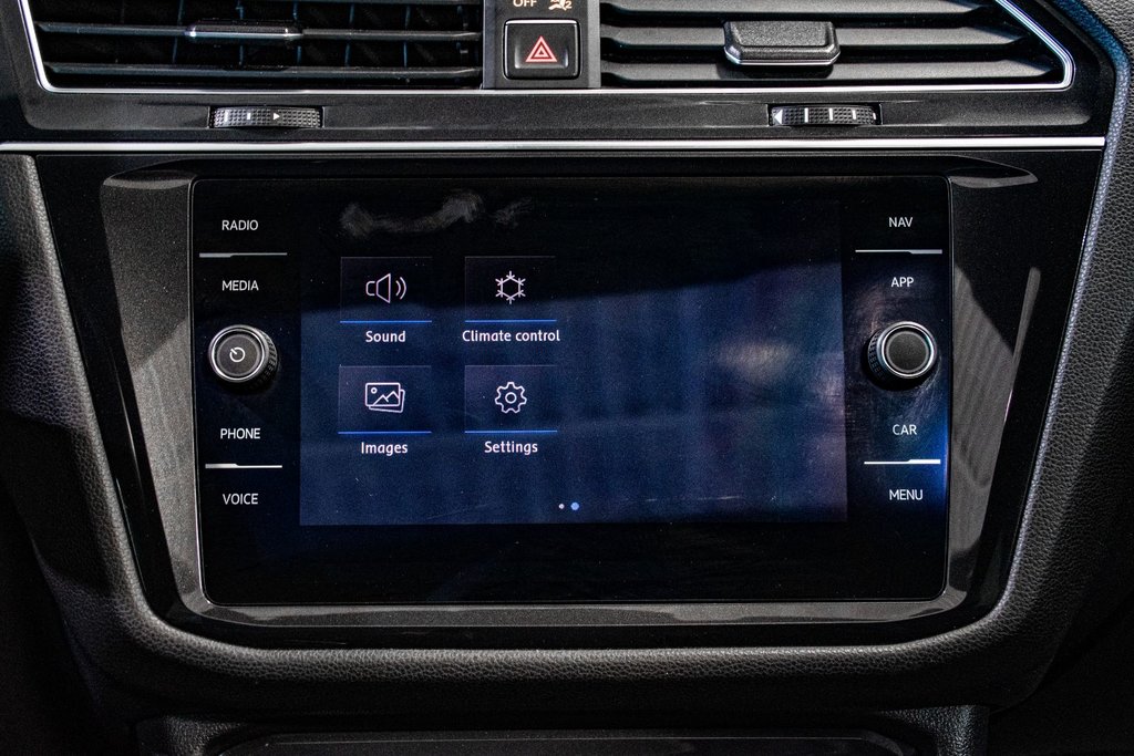 2018 Volkswagen Tiguan HIGHLINE R-LINE AWD TOIT OUVRANT NAVIGATION CUIR in Montréal, Quebec - 30 - w1024h768px