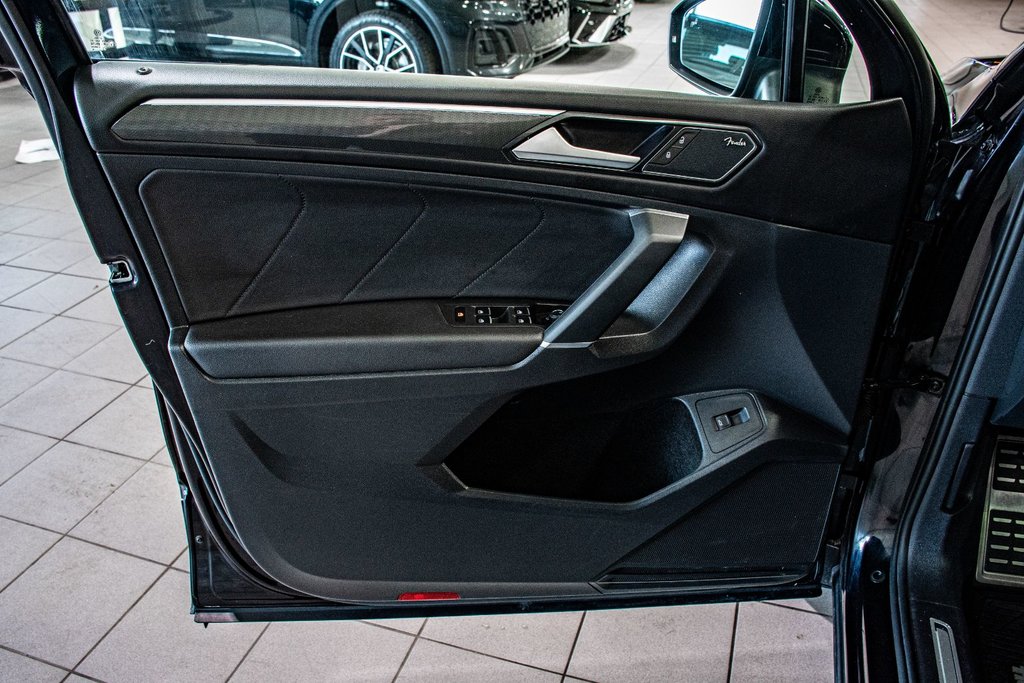 2018 Volkswagen Tiguan HIGHLINE R-LINE AWD TOIT OUVRANT NAVIGATION CUIR in Montréal, Quebec - 23 - w1024h768px