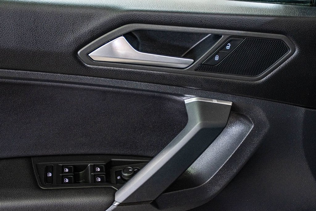 Volkswagen Tiguan COMFORTLINE AWD SIEGES CHAUFFANTS CUIR CAMERA MAGS 2019 à Montréal, Québec - 19 - w1024h768px