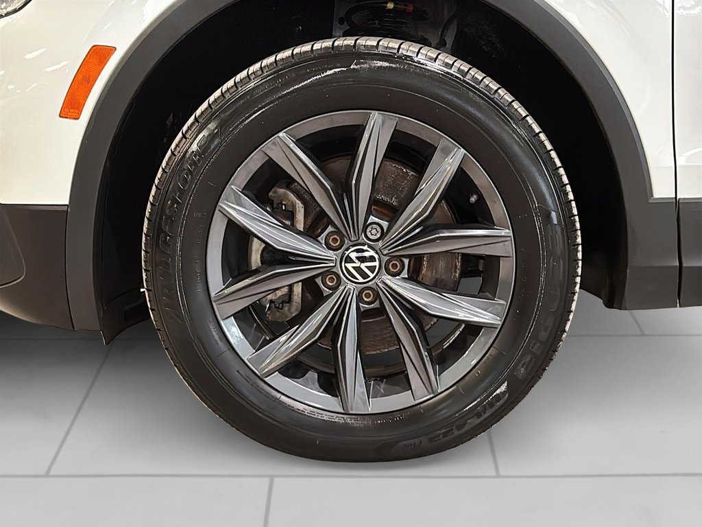 Volkswagen Tiguan Comfortline TOIT SIEGES CHAUFFANTS CAM GPS 2022 à Montréal, Québec - 4 - w1024h768px