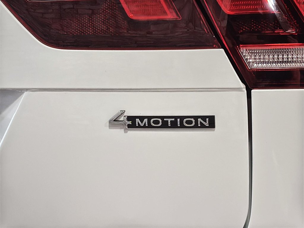 Volkswagen Tiguan Comfortline TOIT SIEGES CHAUFFANTS CAM GPS 2022 à Montréal, Québec - 10 - w1024h768px