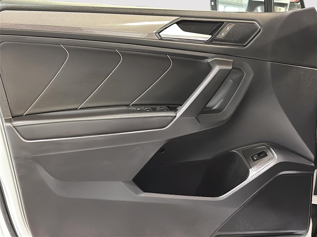 Volkswagen Tiguan Comfortline TOIT SIEGES CHAUFFANTS CAM GPS 2022 à Montréal, Québec - 15 - w1024h768px