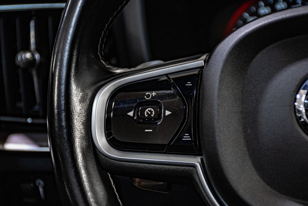 Volvo S60 R-DESIGN POLESTAR 316HP BOWER & WILKINS 2019 à Montréal, Québec - 34 - w1024h768px