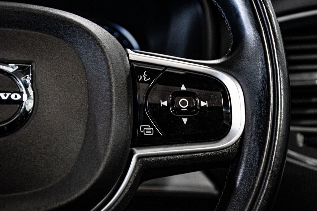 2019 Volvo XC90 MOMENTUM 7 PASSAGERS CUIR TOIT PANO CAM NAV in Montréal, Quebec - 33 - w1024h768px