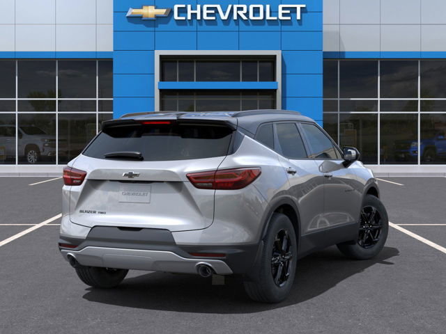 Chevrolet Blazer  2025 à Jonquière, Québec - 4 - w1024h768px