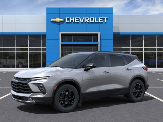 Chevrolet Blazer  2025 à Jonquière, Québec - 2 - w1024h768px