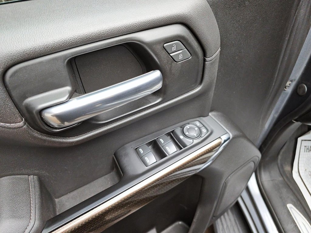 2019 Chevrolet Silverado 1500 in Baie-Comeau, Quebec - 10 - w1024h768px