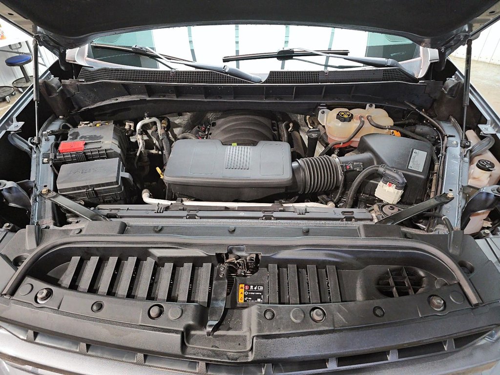 2019 Chevrolet Silverado 1500 in Baie-Comeau, Quebec - 6 - w1024h768px