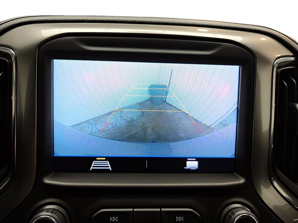 2019 Chevrolet Silverado 1500 in Baie-Comeau, Quebec - 17 - w1024h768px