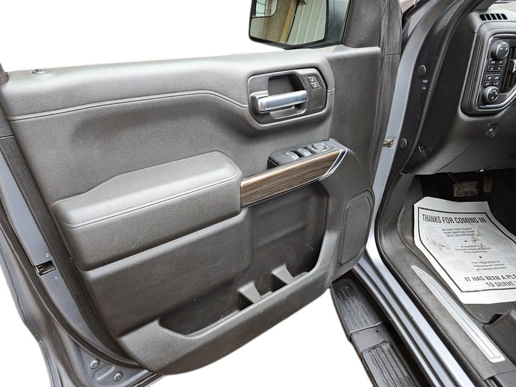 2019 Chevrolet Silverado 1500 in Baie-Comeau, Quebec - 9 - w1024h768px