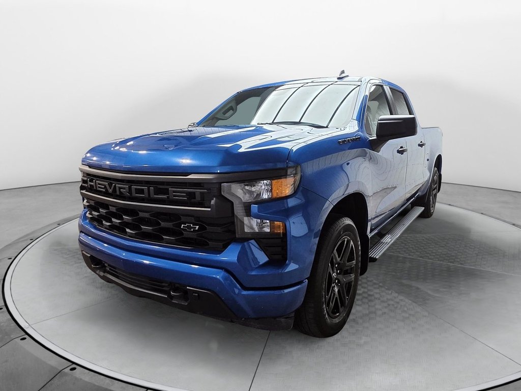 2023 Chevrolet Silverado 1500 Custom in Chicoutimi, Quebec - 1 - w1024h768px