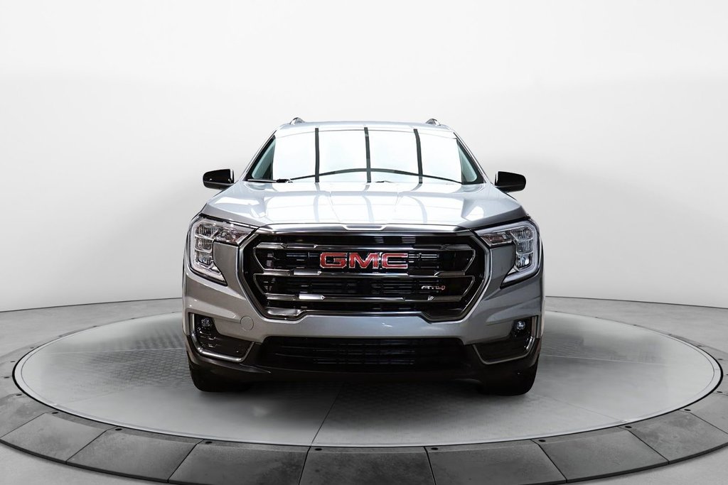 2023 GMC Terrain in Jonquière, Quebec - 3 - w1024h768px