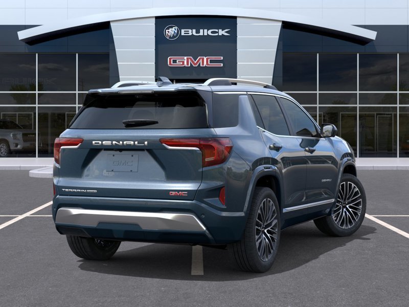 2027 GMC Terrain in Jonquière, Quebec - 4 - w1024h768px