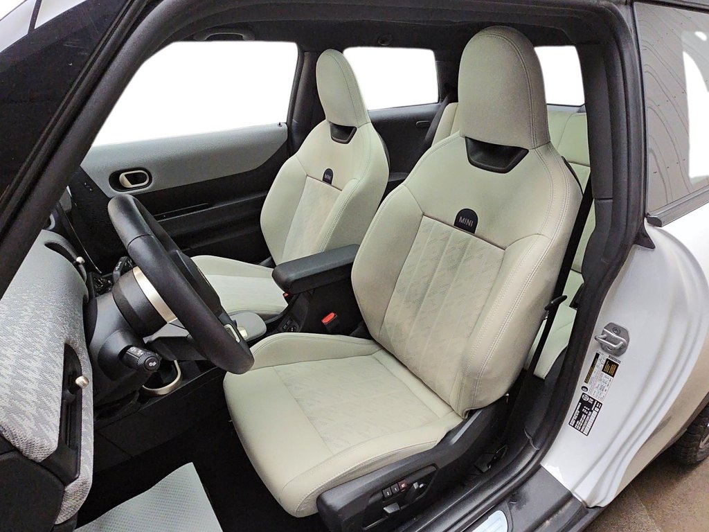 MINI 3 Door  2025 à Jonquière, Québec - 9 - w1024h768px