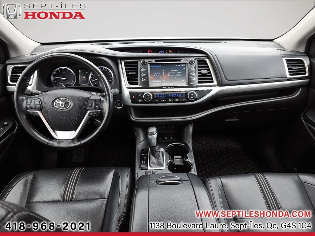 2017 Toyota Highlander XLE in Sept-Iles, Quebec - 9 - w1024h768px