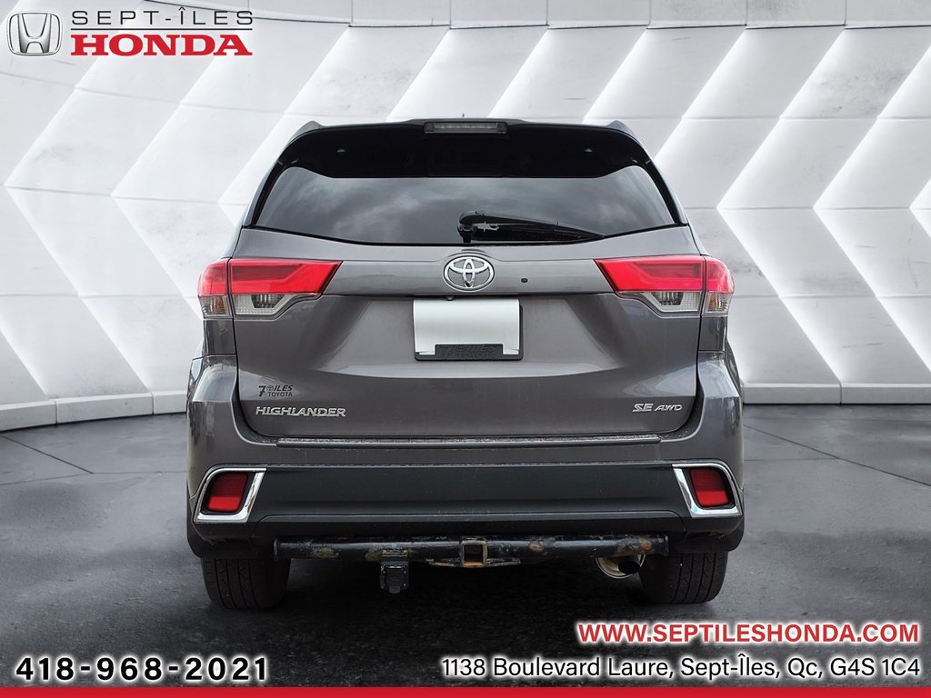2017 Toyota Highlander XLE in Sept-Iles, Quebec - 3 - w1024h768px