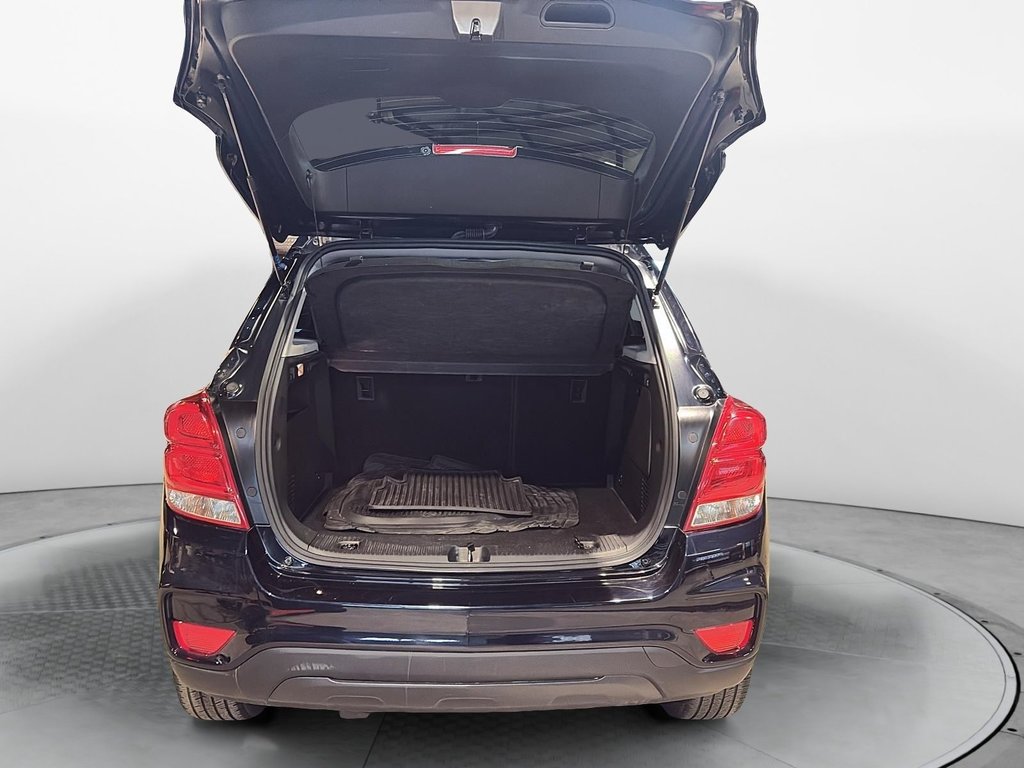 2021 Chevrolet Trax in Sept-Îles, Quebec - 9 - w1024h768px