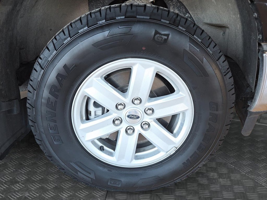 2024 Ford F-150 in Baie-Comeau, Quebec - 8 - w1024h768px