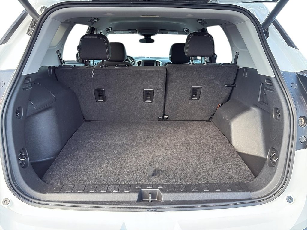 2023 GMC Terrain SLE in Chicoutimi, Quebec - 9 - w1024h768px