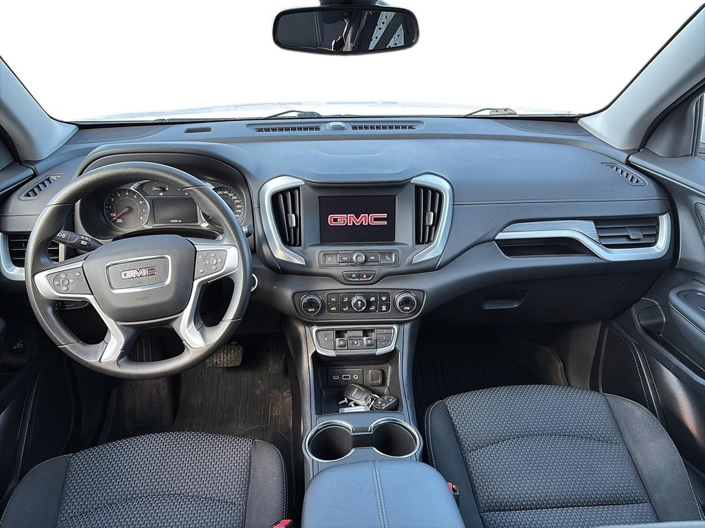 2023 GMC Terrain SLE in Chicoutimi, Quebec - 12 - w1024h768px