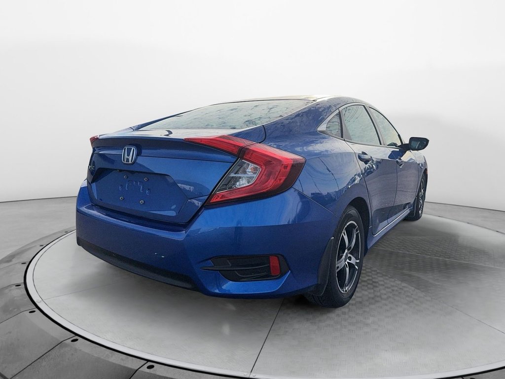 2017  Civic Sedan LX in Chicoutimi, Quebec - 5 - w1024h768px