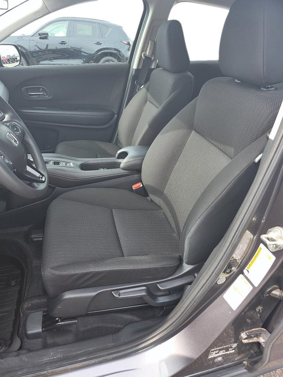 2016 Honda HR-V in Jonquière, Quebec - 8 - w1024h768px