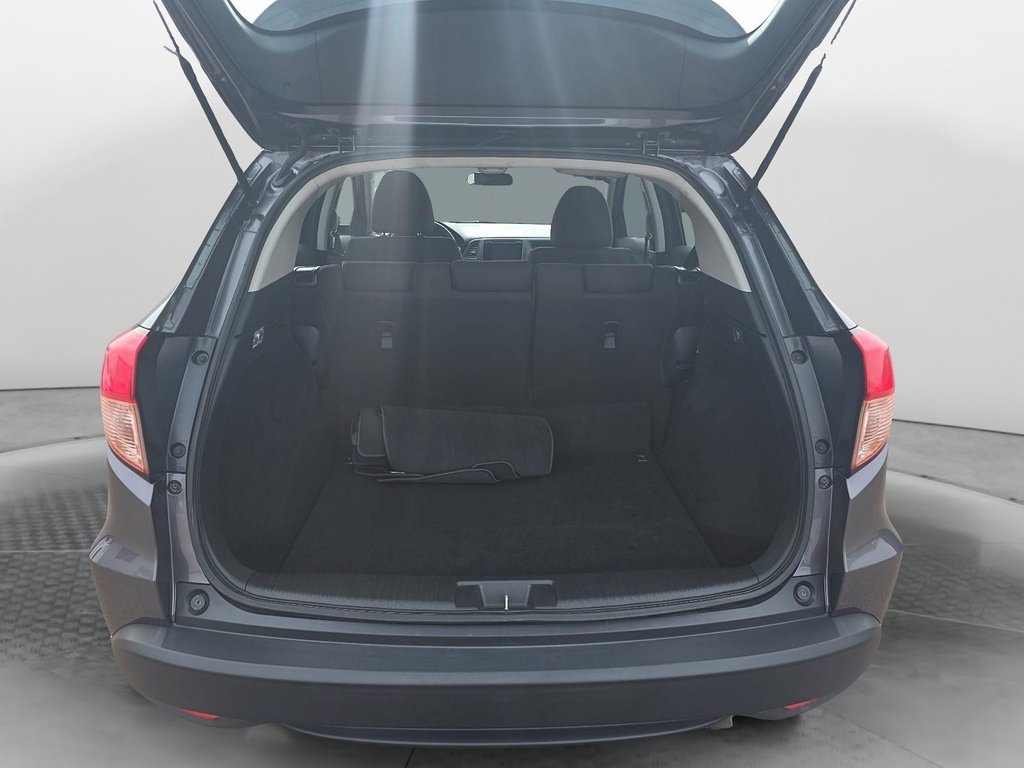 2016 Honda HR-V in Jonquière, Quebec - 6 - w1024h768px