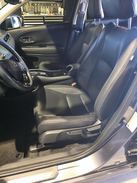 Honda HR-V Touring 2019 à Chicoutimi, Québec - 8 - w1024h768px