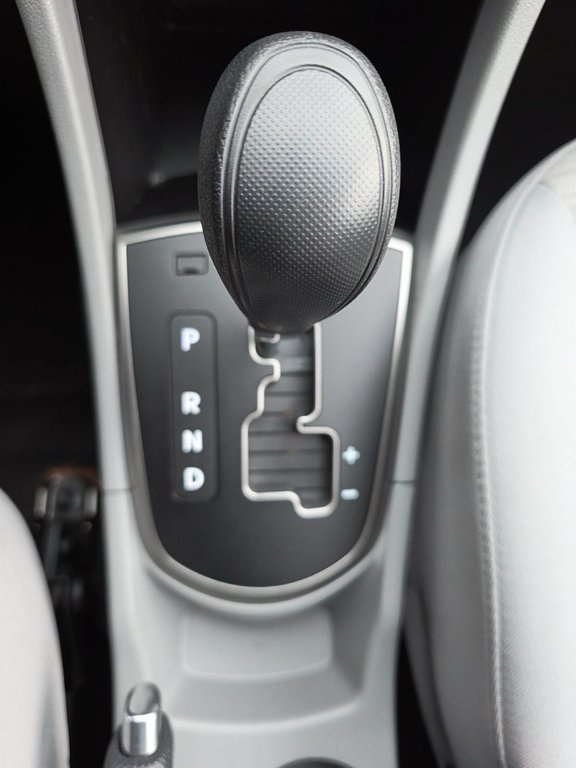 2017 Hyundai Accent GL in Chicoutimi, Quebec - 16 - w1024h768px