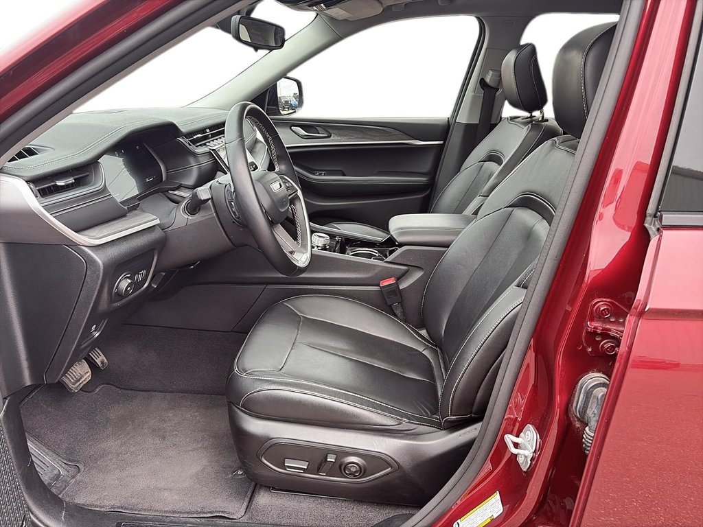 2022 Jeep Grand Cherokee in Jonquière, Quebec - 11 - w1024h768px