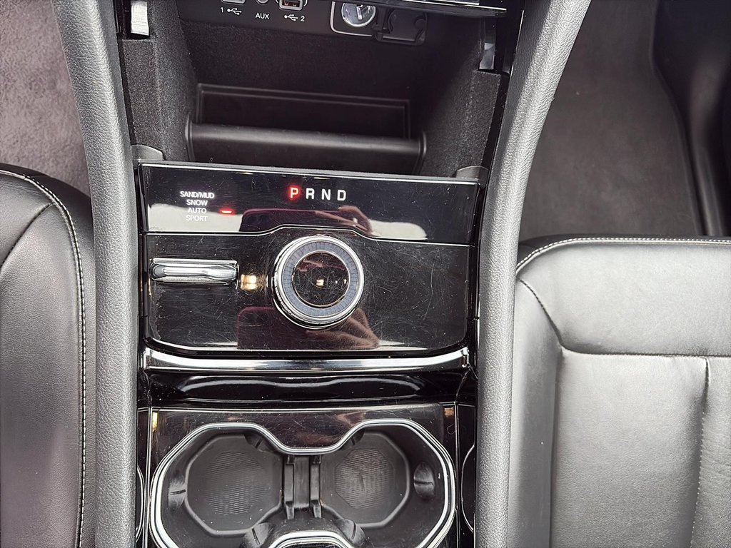 2022 Jeep Grand Cherokee in Jonquière, Quebec - 17 - w1024h768px