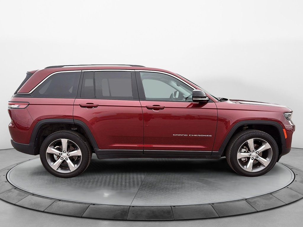 2022 Jeep Grand Cherokee in Jonquière, Quebec - 7 - w1024h768px