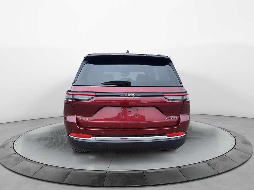 2022 Jeep Grand Cherokee in Jonquière, Quebec - 4 - w1024h768px