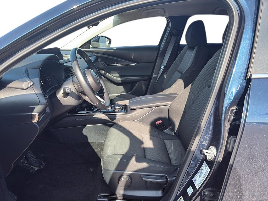 2023 Mazda CX-30 in Jonquière, Quebec - 10 - w1024h768px