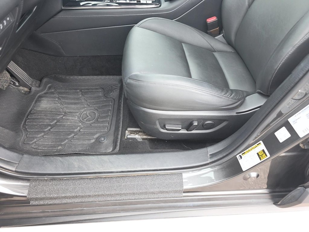 2023 Mazda CX-30 in Jonquière, Quebec - 10 - w1024h768px