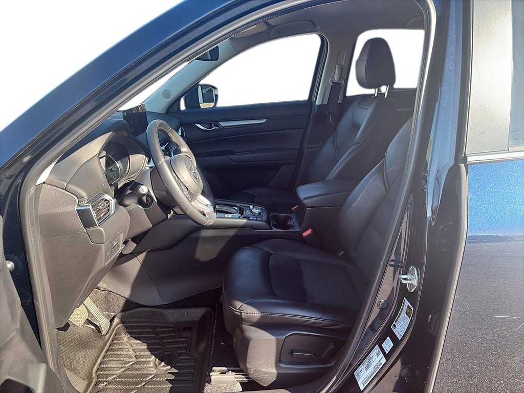 2023 Mazda CX-5 in Baie-Comeau, Quebec - 10 - w1024h768px