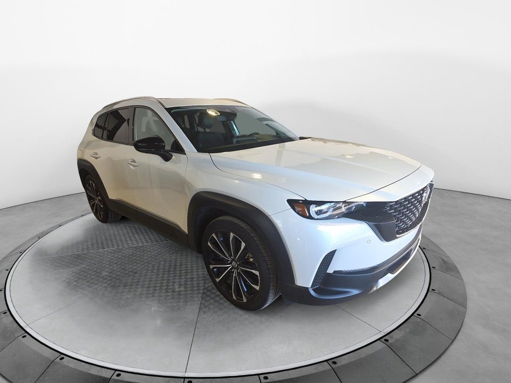 Mazda CX-50  2023 à Jonquière, Québec - 2 - w1024h768px
