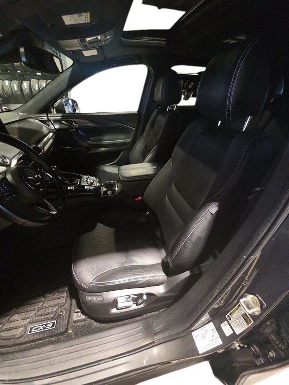 2023 Mazda CX-9 in Sept-Îles, Quebec - 9 - w1024h768px