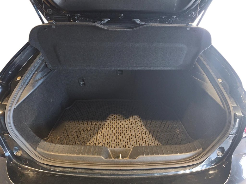 2019 Mazda 3 Sport GT in Chicoutimi, Quebec - 6 - w1024h768px